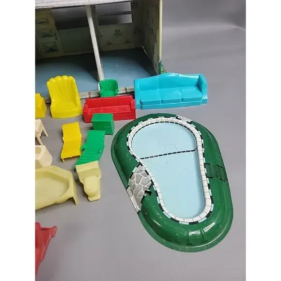Vintage Tin Litho Ranch Style Metal Dollhouse T Cohn 1950 Furniture Pool READ - Picture 4 of 16